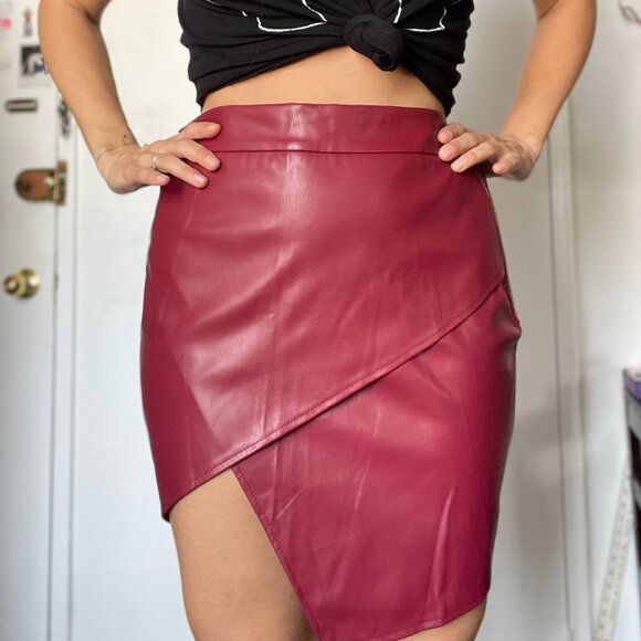 NWT Red Faux Leather Asymmetrical Sexy Mini Skirt - Picture 4 of 7